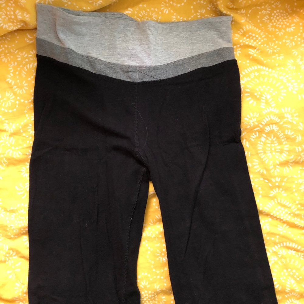 Black high waist yoga pants